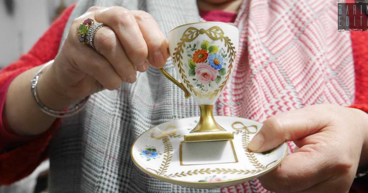 Casamassima, in mostra 2200 preziose tazzine di porcellana: sono il tesoro di Vitina
